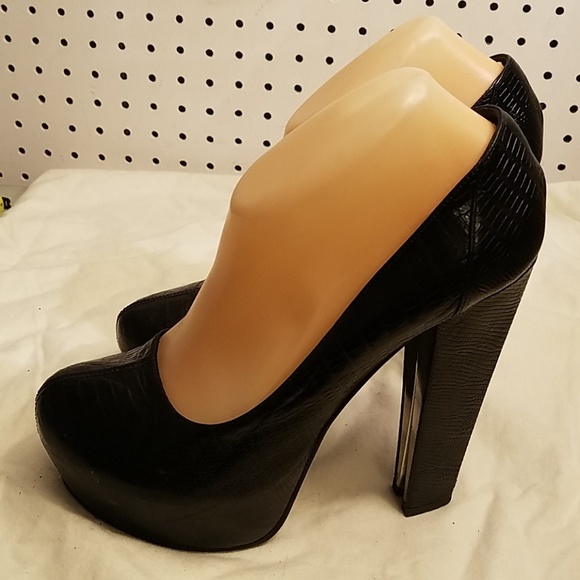 VERSACE BLACK LEATHER PUMPS - Picture 8 of 8